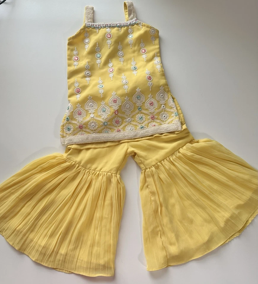 Индийский наряд для девочек - Изображение 1 из 1