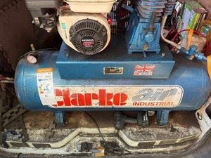 Honda powered Clarke petrol compressor - Picture 1 of 3