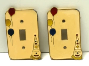 (2) Copripiastra Interruttore Singolo Luce Clown Metallo e Smalto Circo Palloncino - Vintage - Foto 1 di 16
