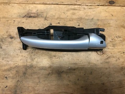 MERCEDES BENZ CLK CLAS W209 OEM 04-09 FRONT RIGHT PASSENGR EXTERIOR DOOR HANDLE  - Image 1 of 3