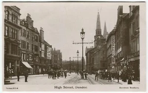 HIGH STREET, DUNDEE - Angus Postcard - Davidson Brothers (P371) - Picture 1 of 2