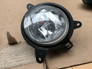 KIA SORENTO 2003-2007 PASSENGER SIDE FRONT LEFT FOG LIGHT 92201-3E0 - Picture 1 of 3