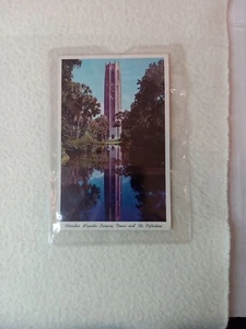 $3.45 - Postcard - The Majestic Singing Tower - Lake Wales, Florida, and reflect - Picture 1 of 6