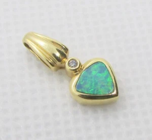 14K YELLOW GOLD TRIANGLE GENUINE OPAL & SINGLE DIAMOND PENDANT 17X7MM - 1.2G - Picture 1 of 3