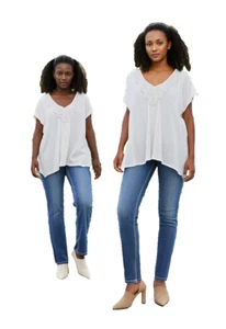 Bobbi Brooks Top Blouse Women's Size 1X White With Lace Trim Zig Zag Hem Lace - Picture 1 of 4