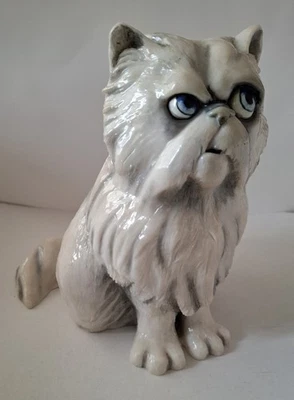 CAT "PETS WITH PERSONALITY" WHITE GREY ORNAMENT BLUE EYES FABULOUS ATTITUDE  - Image 1 of 4