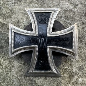 ORIGINAL WWI WW1 German Prussian Iron Cross 1st Class Screw Back - Victoria DRGM - Picture 1 of 5