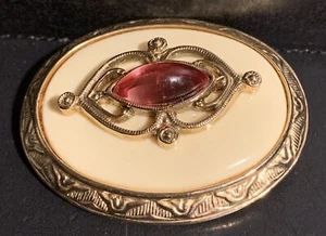 Pink Cabochon Gold Tone Oval Brooch Vintage - Picture 1 of 15