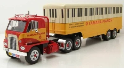 IXOMODELS - 1959 INTERNATIONAL HARVESTER DCOF-405 e rimorchio box Yamaha Pian... - Immagine 1 di 3