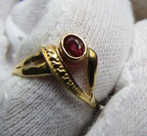18 cts gold ring with natural ruby - Picture 1 of 8