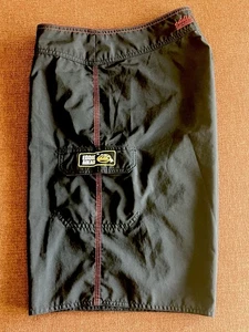 "Board shorts QUIKSILVER EDDIE AIKAU IRÍA 2001-02 RARO 33"" WAIMEA BAY HAWAII" - Imagen 1 de 8