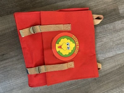 Mochila pequena vintage Sesame Street Big Bird anos 80 anos 90 vermelha amarela - Imagem 1 de 4