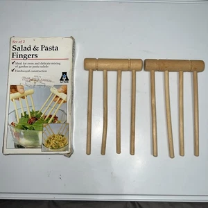 Vintage 1995 Acme Wooden Pasta And Salad Fingers Retro Collectable Movie Prop - Picture 1 of 4