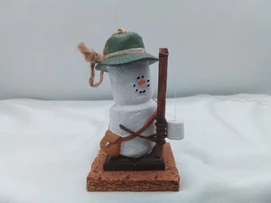 3.5" SMORES MARSHMALLOW CHOCOLATE GRAHAM CRACKER FISHERMAN CHRISTMAS ORNAMENT - Picture 1 of 1