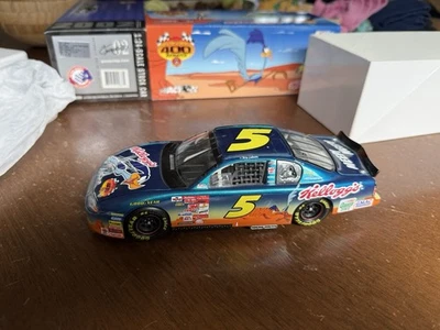 Terry LaBonte Action #5 Kellogg's/Looney Tunes 2002 Monte Carlo Diecast Bank NIB - Image 1 of 4