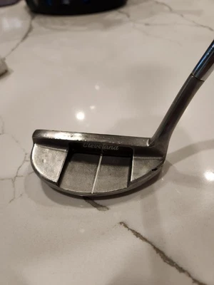 Left Handed Cleveland Classic 2 Putter - Image 1 of 4