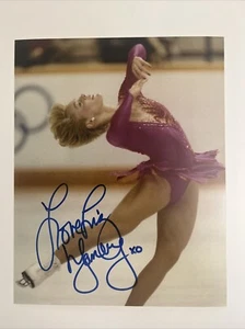 ELIZABETH MANLEY CANADIAN OYMPIC FIGURE SKATER SIGNED AUTOGRAPHED 8x10 PHOTO D - Bild 1 von 3
