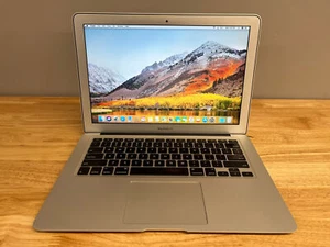Laptop Apple MacBook Air 13" 2010 Intel Core 2 Duo, 256 GB SSD, 4 GB de RAM - Imagen 1 de 5