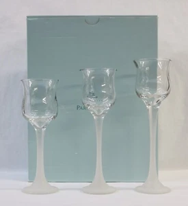 PartyLite TRÍO DE CRISTAL HELADO P9248 Trío de tallo Vidrio Votivo Soportes de luz verde azulada Nuevo en caja - Imagen 1 de 13
