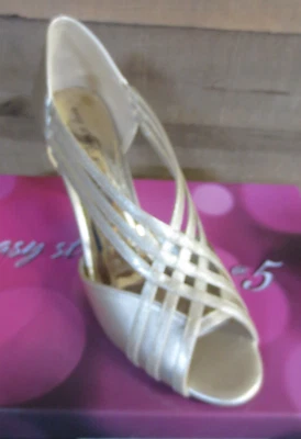 Sapatos de salto agulha femininos Easy Street Oceana biqueira aberta - OURO METÁLICO - EUA 10M - Imagem 1 de 4