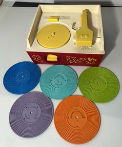 Vintage Fisher Price Record Player 995 With 5 Records 1971 USA Tested Works - Picture 1 of 8
