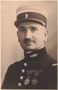ALTES FOTO PORTRAIT GENDARM MEDAILLE - Bild 1 von 2