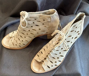 GIANNI BINI MUJER TALLA 9M CORDONES PEEP TOE TAUPE 3" BLOQUE TACÓN GAMUZA CÓMODO - Imagen 1 de 8