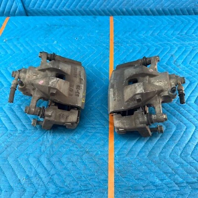 05-12 TOYOTA AVALON XL Front right left brake caliper kit SET OEM - Image 1 of 4