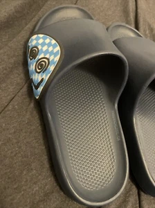 Slippers Never Worn 4 1/2y - Picture 1 of 5