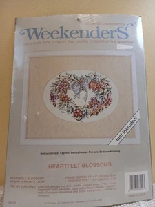 Weekenders gezähltes Kreuzstich-Set herzliche Blüten versiegelt 7"x 5" -T - Bild 1 von 2