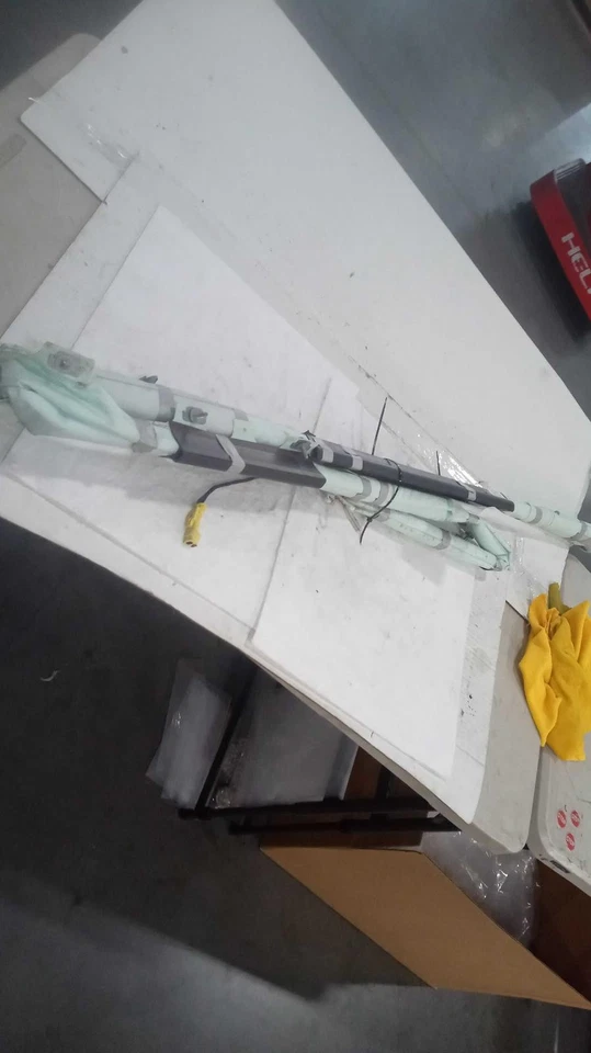 2018 Chevrolet Traverse Right Curtain Air Bag Black 731894 102K Miles Used Foto 1 de 4