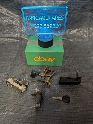 HONDA CRV CR-V MK1 1999-2001 BOOT TAILGATE MECHANISM HANDLE LOCK & KEY - Image 1 of 4