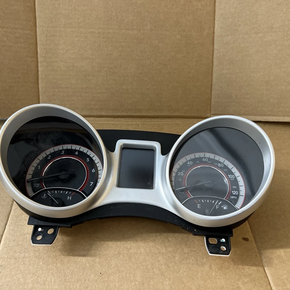 Dodge Journey 2011 2012 velocímetro calibre grupo fabricante de equipos originales 56046749af 135 k millas Foto 1 de 1