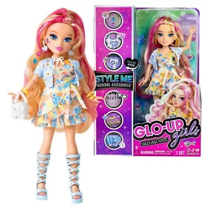 Muñeca de moda Glo-up Girls Tiffany con accesorios - Imagen 1 de 5