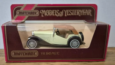 Y 8 1945 MG TC zweifarbig Models of Yesteryear Matchbox in J Box braunes Dach - Bild 1 von 2
