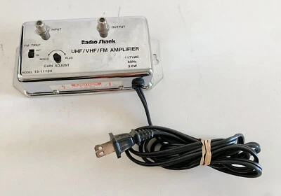 RadioShack 15-1113B 20dB Signal Amplifier UHF/VHF/FM w/Gain & FM Trap - Image 1 of 4