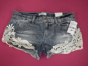 Pimkie Hipster Denim Hot Pants Shorts With Lace Trim Size 6/8 - Picture 1 of 3