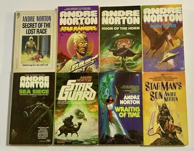 Lot Of 8 Andre Norton Vintage PB Science Fiction Books Fawcett / Ace *See Desc* Foto 1 de 4