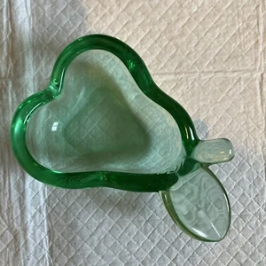 Cenicero Vannes Le Chatel pera de cristal verde - Imagen 1 de 6
