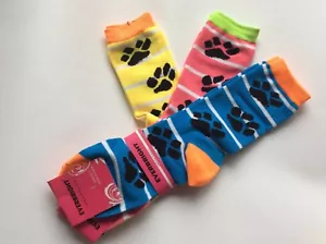 3 PAIRS LADIES NOVELTY PAW PRINT CREW SOCKS * PINK/BLUE/YELLOW * NWL * CUTE! - Picture 1 of 2