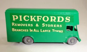 Matchbox No. 46B Pickfords Removal Van verde perilla gris ruedas de plástico - Imagen 1 de 9