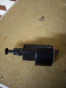 Kontaktschalter Bremslicht Opel Astra G 12V teile Nr.09132299/09175172/09175185 - Bild 1 von 4