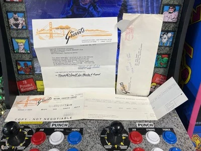 Sobre con logotipo antiguo de préstamo de talón de cheque de pago de jugador de los Gigantes de San Francisco 1973 Foto 1 de 4