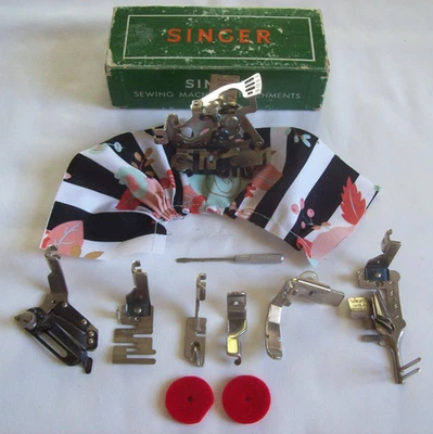 Set of Singer SLANT attachments accessories for Model 301 404 - Image 1 of 4