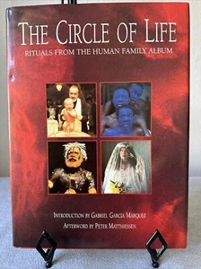 The Circle of Life: Rituals from the Human Family Album Hardcover Book 1991 - Imagen 1 de 14