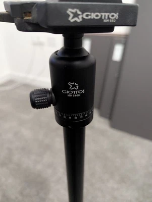 Giottos VGRN9225 Aluminium Tripod 4 Section + MH5400-652 Ball Head Kit (31145BL) - Image 1 of 4