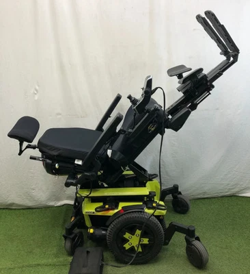 Quantum Q6 Edge 3 W/ Power Tilt/Recline/Leg Rest/LIGHTS **WE SHIP WORLD WIDE** - Image 1 of 4