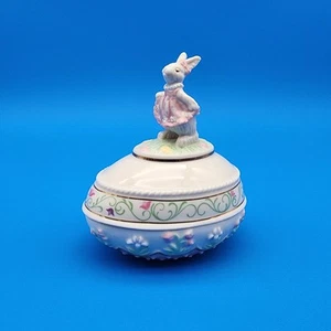 Vintage LENOX 2005 SPRINGTIME BUNNY annual Easter Egg Trinket Box - Picture 1 of 7