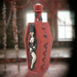2022 Tiki Farm ELVIRA Mistress of the Dark Tiki Bar Creepy COFFIN Decanter TANK - Picture 1 of 11