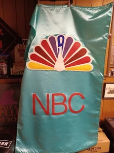 Vintage NBC Sport/Nachrichten Hintergrundbanner (Größe 36 x 58 Zoll) - Bild 1 von 2
